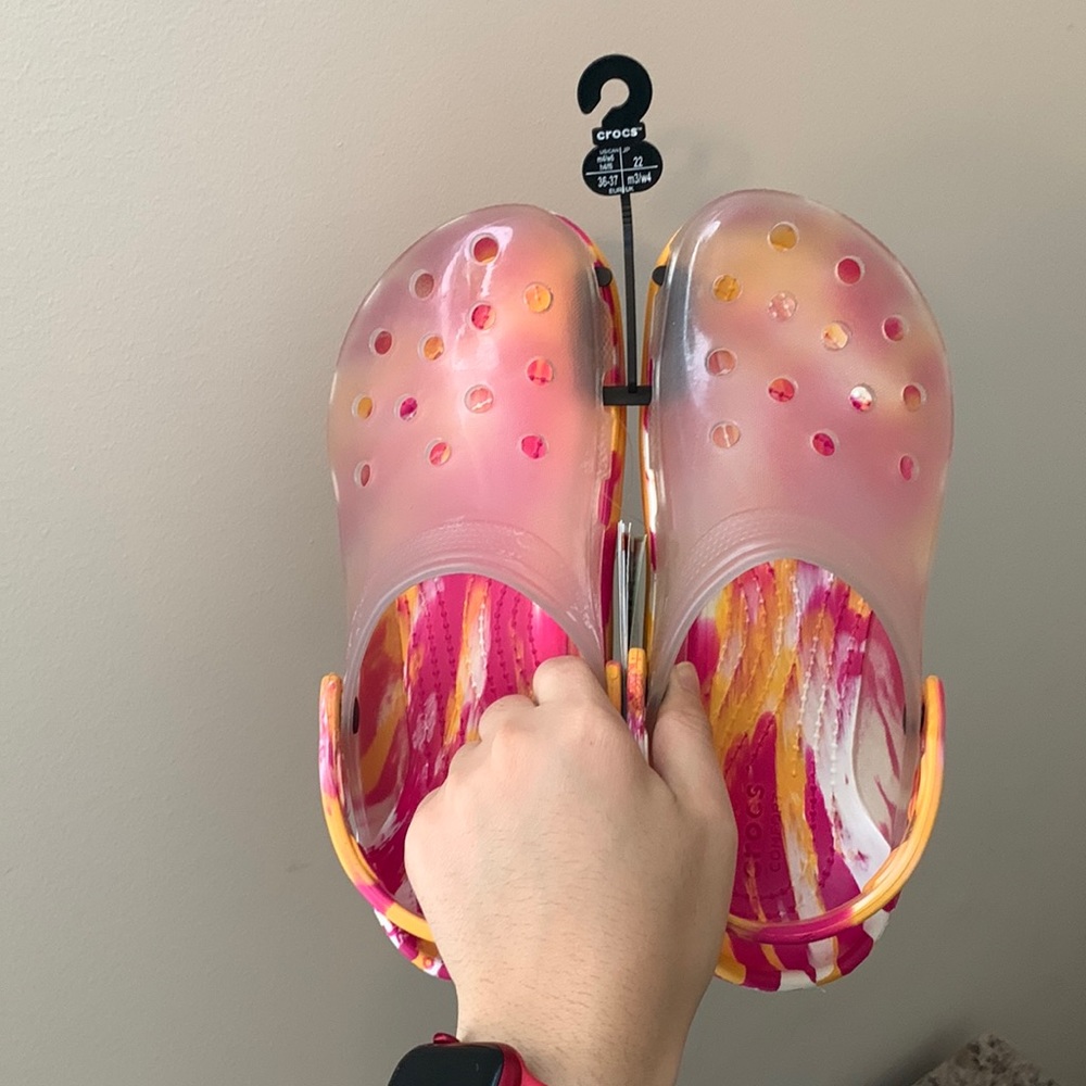 Marbled Translucent Crocs - Picture 4 of 10